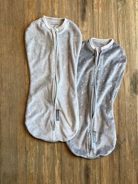 SwaddleMe Neutral Gray Two-Pack Zip Swaddles - Light Gray & Heather Gray